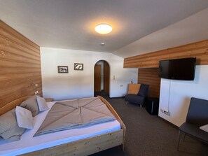 Room - Vrbo Property (Haldensee)