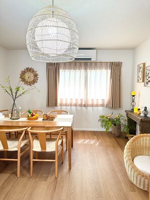 Dining - (羽晴)Entire Osaka House | 4BR | Near Kujo Station | Sleeps 8 (Osaka)