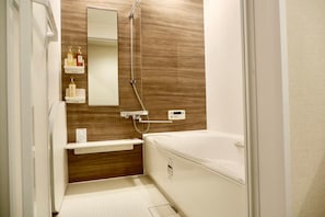 Bathroom - (羽晴)Entire Osaka House | 4BR | Near Kujo Station | Sleeps 8 (Osaka)