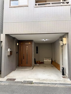 Exterior - (羽晴)Entire Osaka House | 4BR | Near Kujo Station | Sleeps 8 (Osaka)