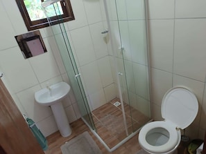 Bathroom - Eco-Bungalow, a forest retreat for 4 people (MORRETES)