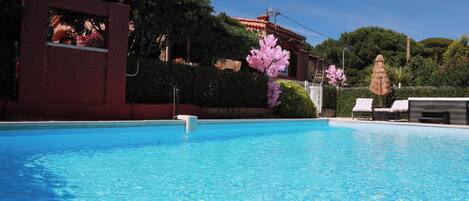 Udendørs pool, opvarmet pool