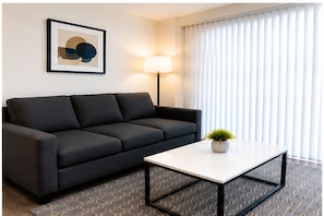 Living area - Downtown Luma Hotel (Toronto)