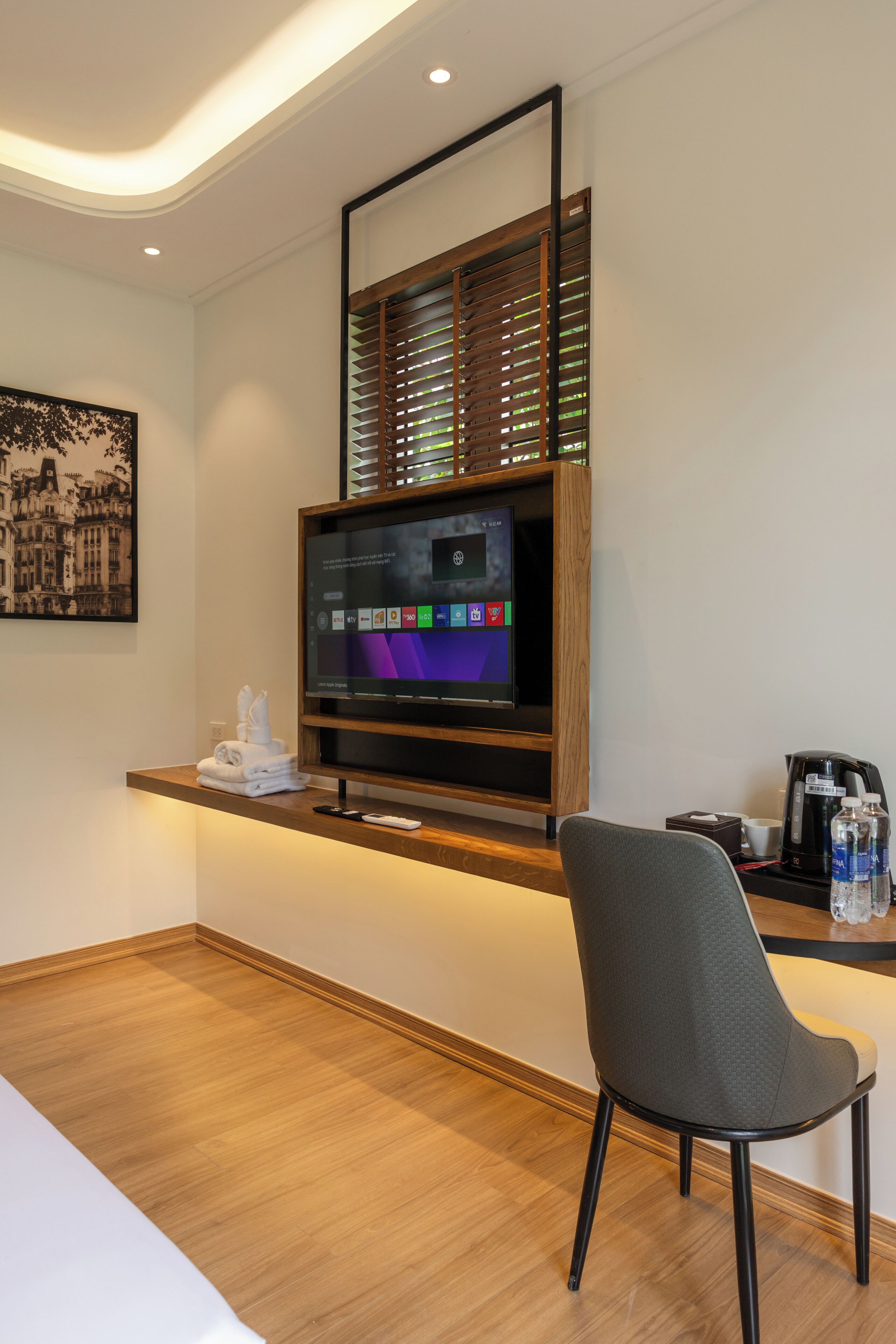 Deluxe Double Room, City View | Interior