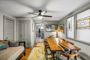 Dining - Kansas City Apartment w/ King Bed, Patio & Parking (Kansas City)