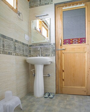 Kamar Deluks | Kamar mandi