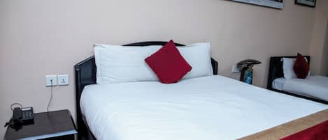 Deluxe Double Room | Desk, laptop workspace, WiFi (free)