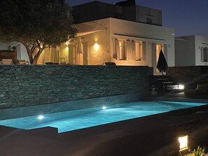 Pool - A quiet Cycladic-style family home with a pool and an exceptional ocean view. (SIFNOS)