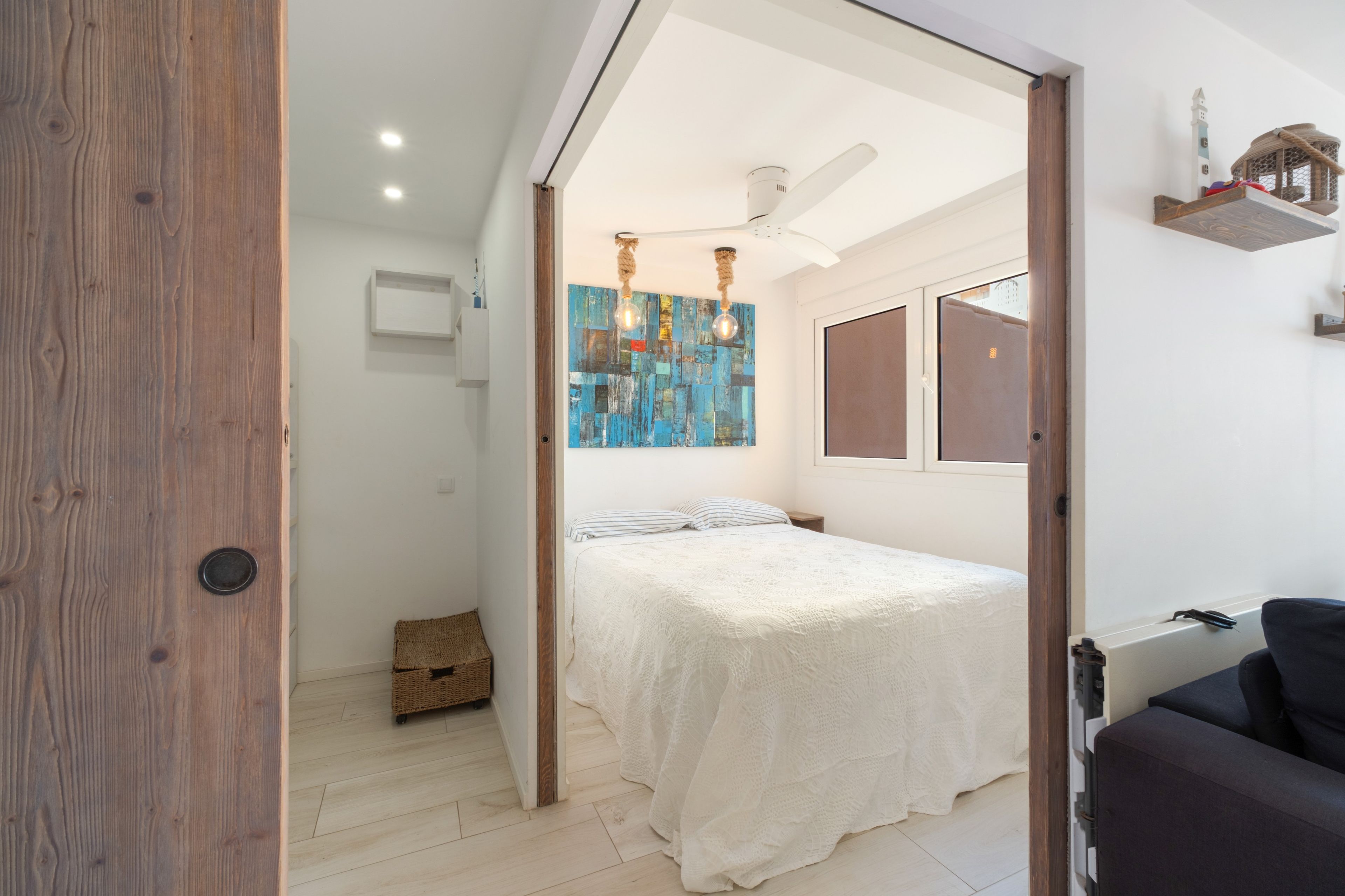 2 chambres, fer et planche à repasser, draps fournis