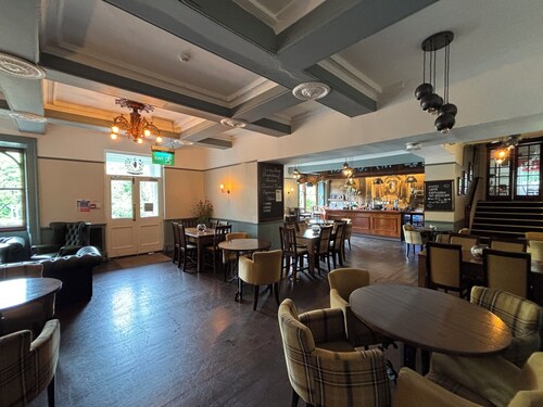 Wonderful 1 bedroom The Hand hotel in Llangollen perfect for your stay