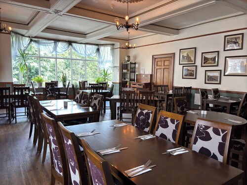 Wonderful 1 bedroom The Hand hotel in Llangollen perfect for your stay