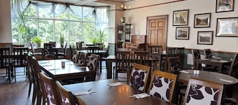 Wonderful 1 bedroom The Hand hotel in Llangollen perfect for your stay