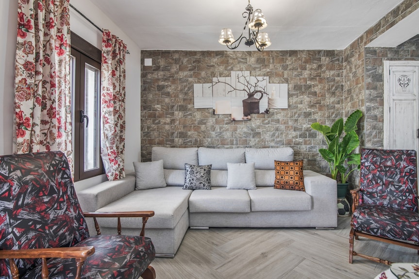 Casa Enriqueta: Vistas A La Montaña, Piscina Privada Y Terrazas Exclusivas - Cortegana