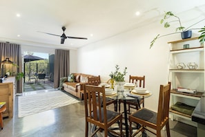 Dining - Scandi Garden Apartment (Stellenbosch)
