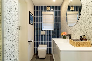Bathroom - Scandi Garden Apartment (Stellenbosch)