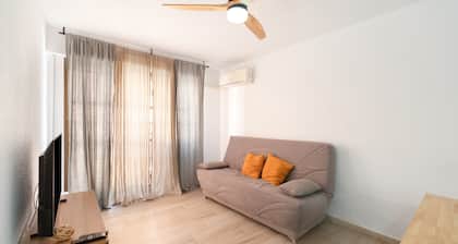 Apartment 'Las Flores 1' with Wi-Fi and Air Conditioning