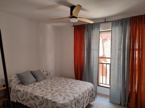 Apartment 'Las Flores 2' with Wi-Fi and Air Conditioning