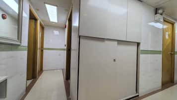 Economy Twin Room, City View | Interior