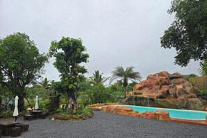 泳池