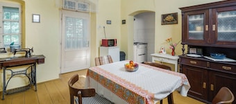 Enjoyable estate in charming Ilok  with Danube views, wine and experiences