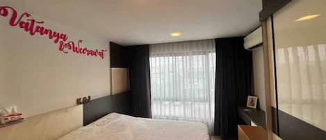 Internet, bed sheets