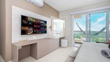 Apartment, 3 Bedrooms | Free WiFi