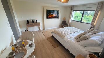 1 bedroom, Internet, bed sheets
