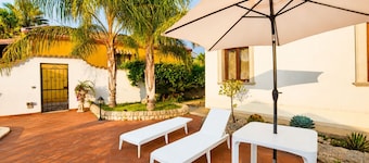 Villa in Chiaramonte Gulfi with 2 bedrooms sleeps 8