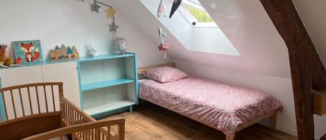 3 bedrooms, iron/ironing board, WiFi