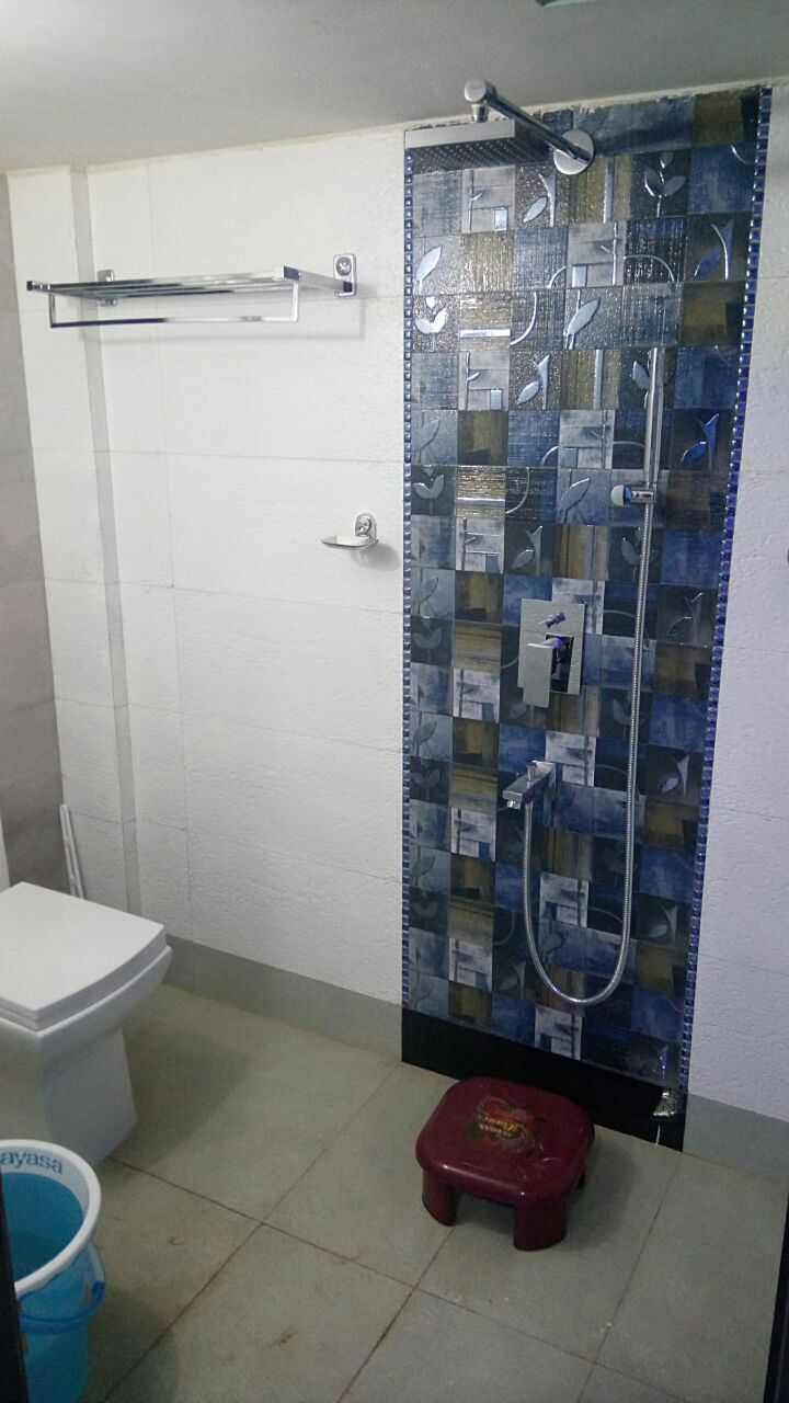 Deluxe Duplex | Bathroom