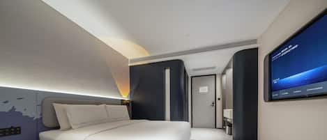 Basic Double Room | Desk, laptop workspace, iron/ironing board, free WiFi