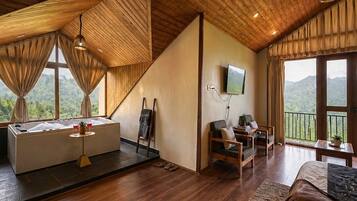 Suite, Balcony, Hill View | Interior