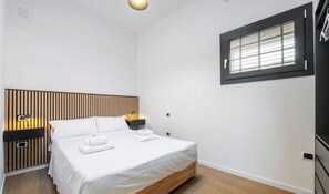 Iron/ironing board - Repubblica Apartment | City Stay & Fast WiFi (Cagliari)