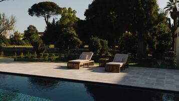 Seasonal outdoor pool