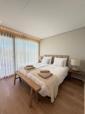 4 chambres, fer et planche à repasser, Wi-Fi, literie fournie