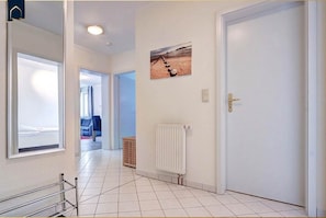 WiFi - App. Meereswoge - Stylish vacation rental in Heringsdorf with a balcony – just 100 m away (Heringsdorf)