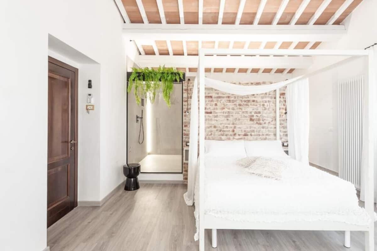 Deluxe Suite, Courtyard View | Free WiFi
