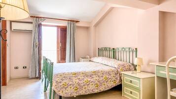 Bureau, Wi-Fi, draps fournis