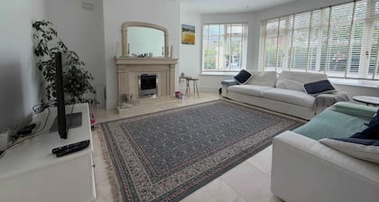 Luxury 4BDR Retreat With Garden and Workspace