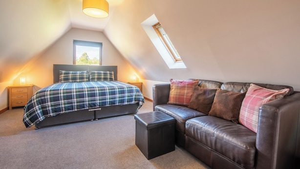 Interior - Large detached property centrally located in the Scottish Highlands. (Tomatin)