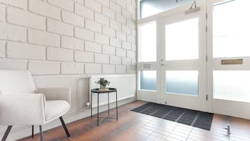 Apartment, 5 Bedrooms | Interior
