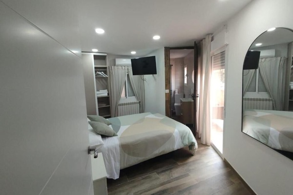 Suite, 1 Tempat Tidur Queen, balkon | Wi-Fi gratis