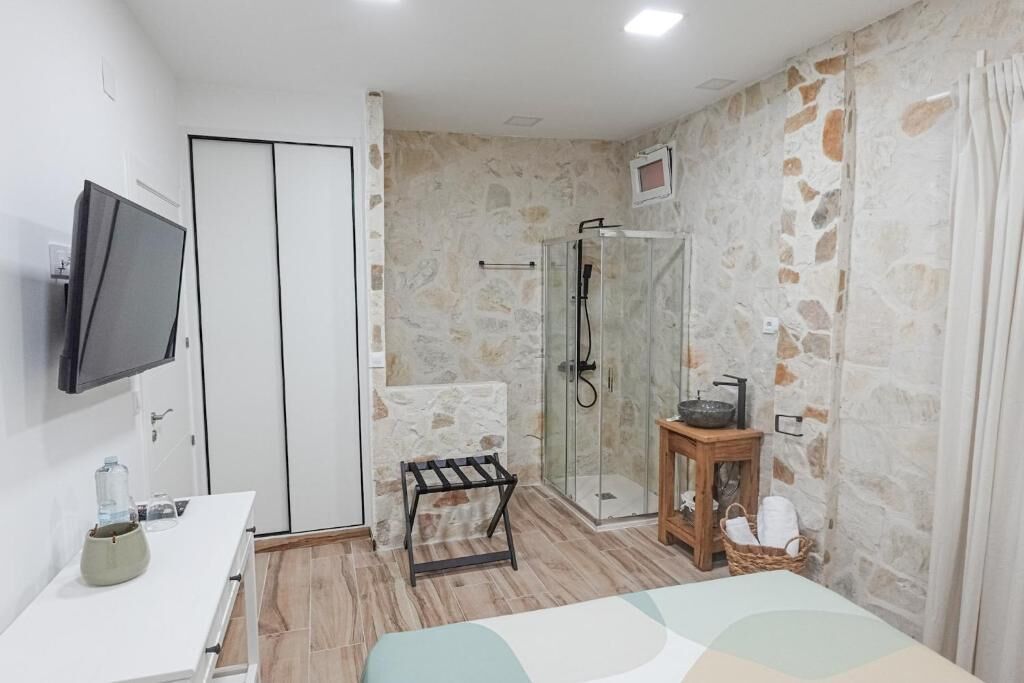 Deluxe Double Room | Free WiFi