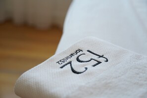 Basic Single Room | Bathroom amenities - F52 Hotel (Parma)