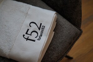 Basic Single Room | Bathroom amenities - F52 Hotel (Parma)