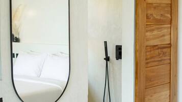 Studio Suite, Private Pool, Garden View | Bathroom | Shower, hair dryer, towels, soap