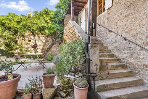 Holiday Home 'Les Hortensias' with Private Terrace, Balcony and Wi-Fi