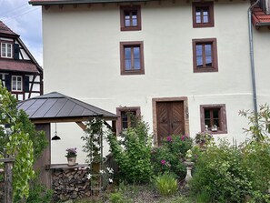 Exterior - Schustermühle Vacation Rental - Apartment, Shower, Toilet, Living/Sleeping Area (Oberotterbach)