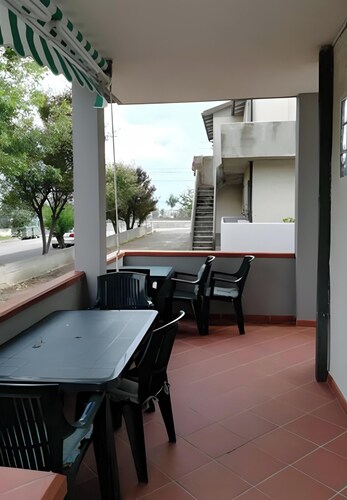 Seaside House with Private Entrance, Steps from Beach and Station