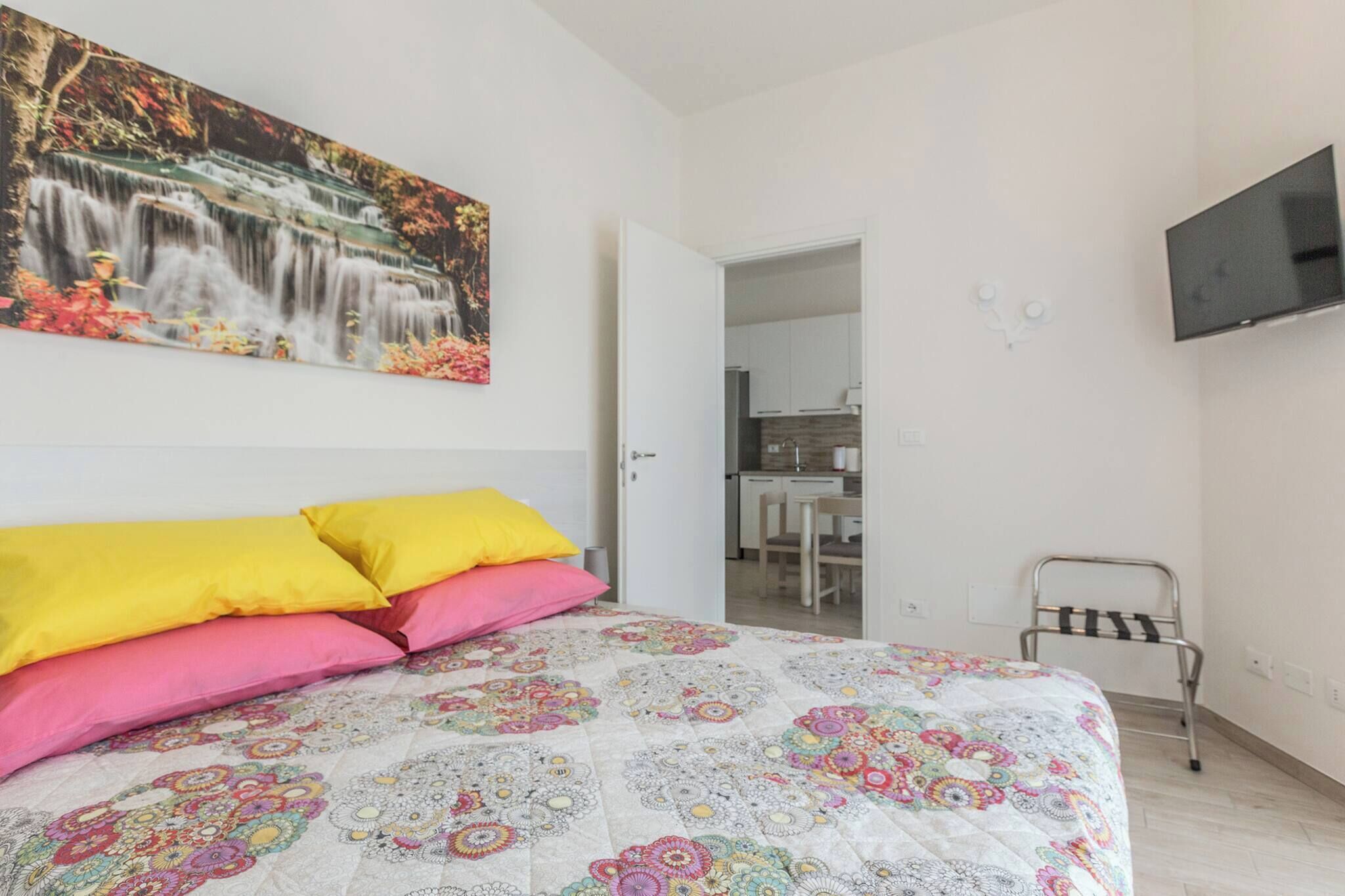 Iron/ironing board, travel cot, free WiFi, bed sheets